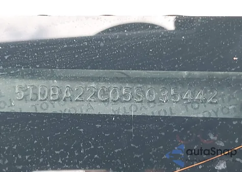 2005 Toyota Sienna Xle z USA, uszkodzony, nr VIN 5TDBA22C05S035442